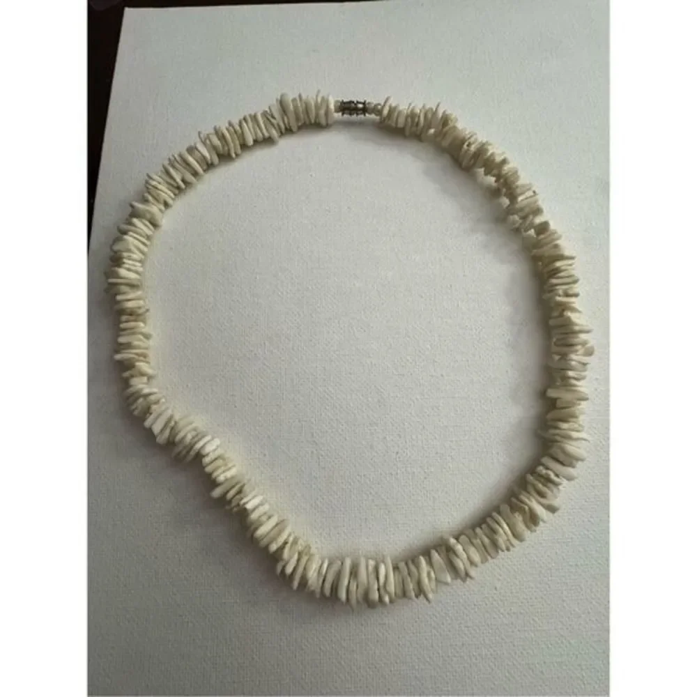Vintage Y2K Womens White Pebbled Stone Collar Choker Necklace Surfer Beachy 90's